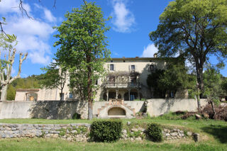  Maison  vendre 15 + pices 1000 m