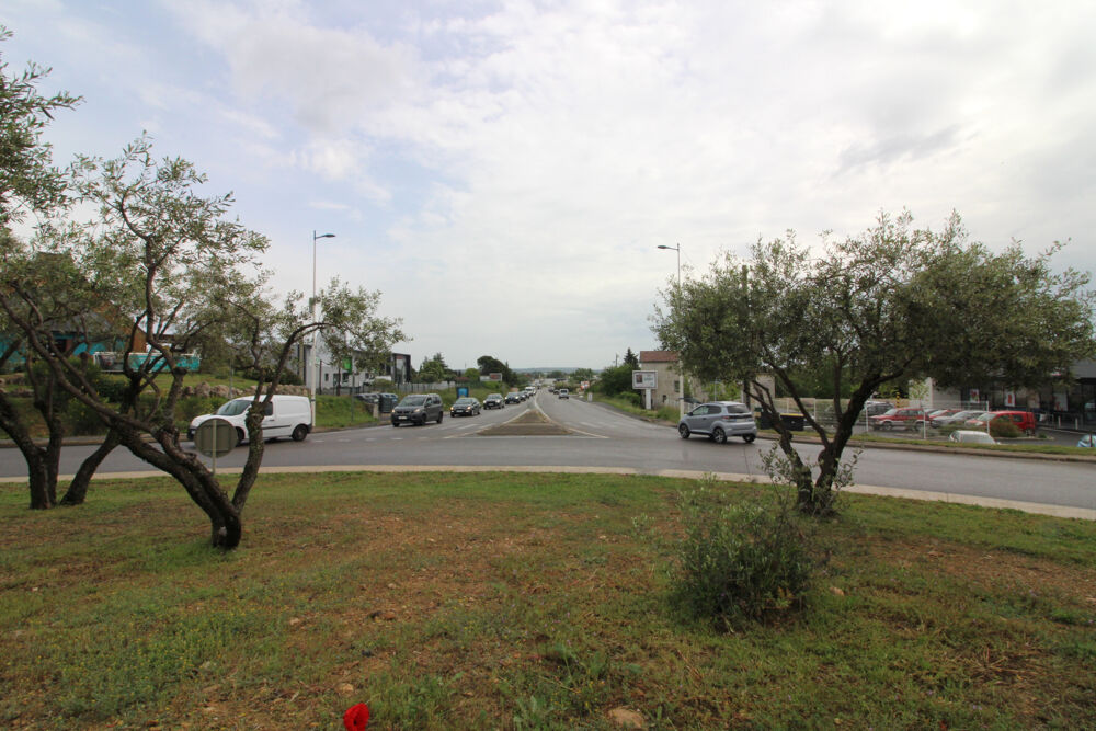   LOCAL COMMERCIAL 200 M2- ROCADE D'ALES- AVENUE MARECHAL JUIN. 