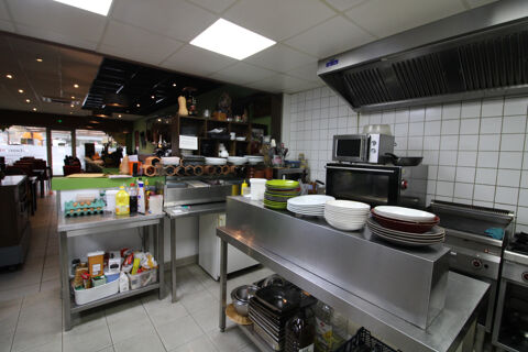 MURS et FONDS DE COMMERCE RESTAURANT DE 100 M2. 287000 30100 Ales