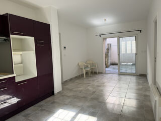 Vente Maison Maison de ville de caractère • Deux appartements indépendants Nimes