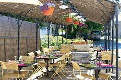 Restaurant avec un emplacement No1 et Terrasse 350 m2 plus parking priv&eacute; - Sommi&egrave;res 139000 30250 Sommieres