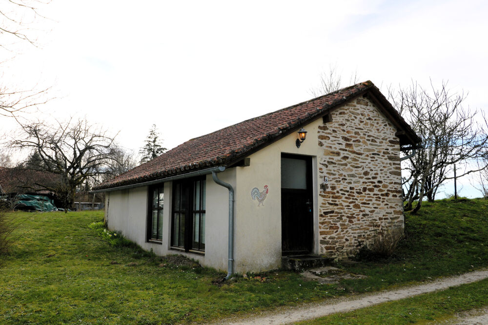 Joli ensemble immobilier à la campagne, 4 ou 5 logis, idéal résidence secondaire d'amis !