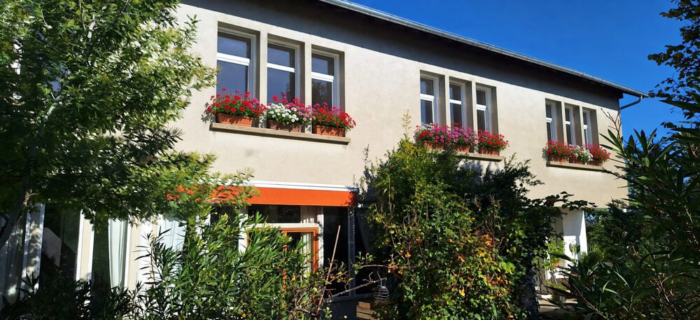 Vente Maison Un Loft d'Exception, ses jardins terrasse, ses jolies annexes, face aux Pyrénées Castelnau magnoac