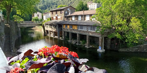ANCIEN RESTAURANT + MAISON D'HABITATION. 248000 30122 Les plantiers