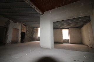  Immeuble � vendre 15 + pi�ces 570 m�