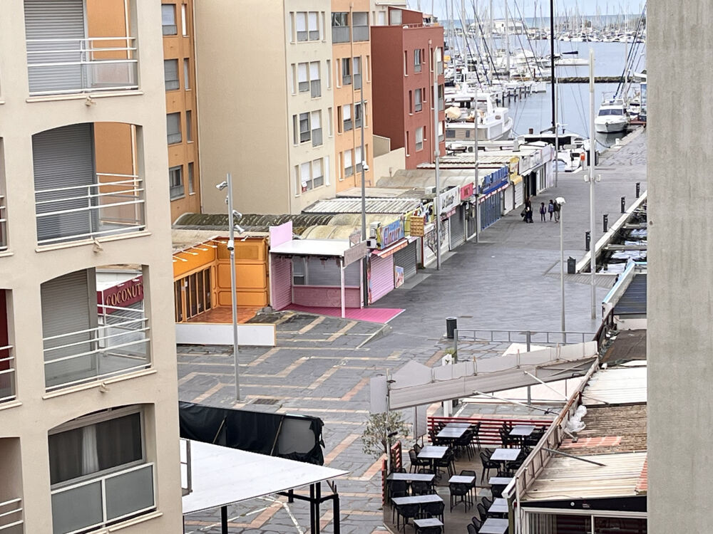 CENTRE PORT