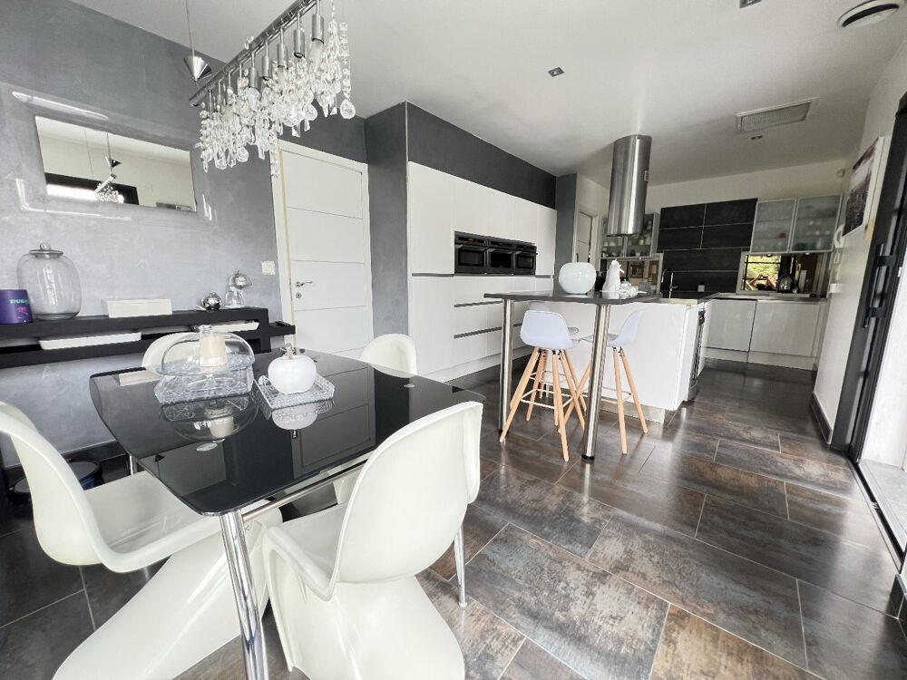 Vente Maison Maison d?architecte de plus de 180 m2 environ avec piscine et jacuzzi Agde