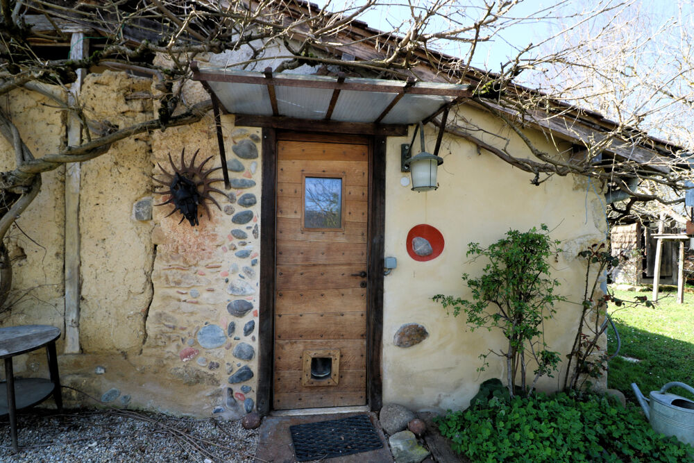 Vente Maison Très Jolie Maison Rénovée avec qualité, jardin verdoyant de 1385m2, Grange/Atelier. St jean le comtal