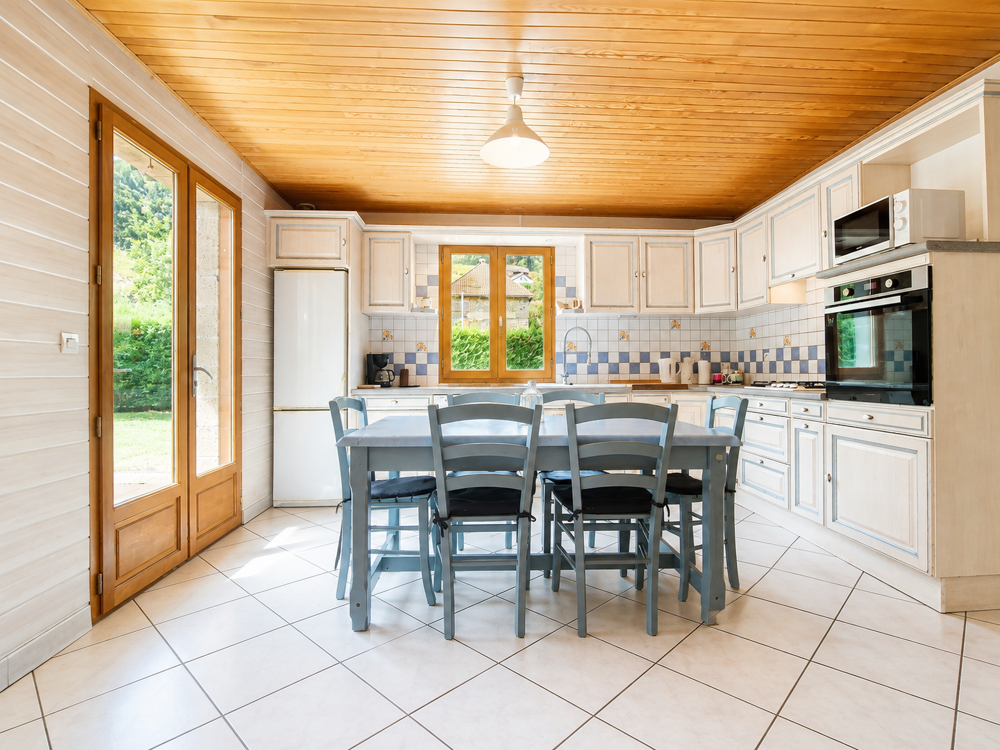 Vente Maison MAISON FAMILIALE TYPE T5 AVEC GRAND TERRAIN PISCINABLE BUANDERIE GARAGE   POSSIBLE LOC TERRAIN POUR CHEVAUX St mury monteymond