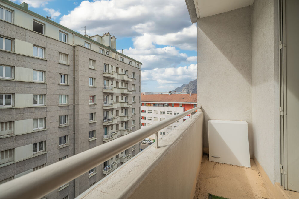 Vente Appartement Appartement T4 de 64 m2 avec 2 balcons   Grenoble Mutualiste Grenoble