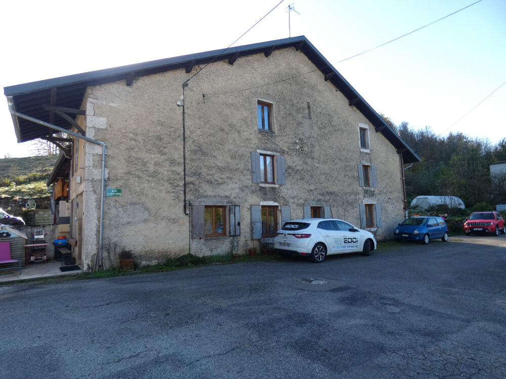 À Aranc, grande maison à vendre avec AGENCE IMMOBILIÈRE COLIN