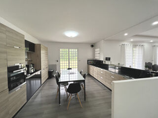  Propri�t�/ch�teau � vendre 6 pi�ces 242 m�