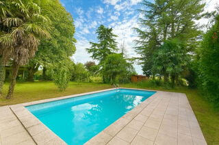  Propri�t�/ch�teau � vendre 9 pi�ces 300 m�