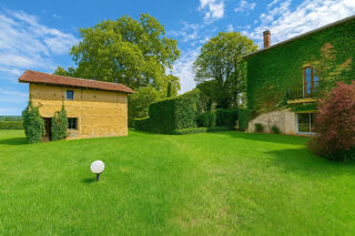  Propri�t�/ch�teau � vendre 9 pi�ces 300 m�