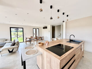  Maison � vendre 6 pi�ces 145 m�