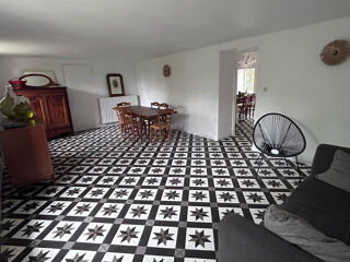  Propriété/château à vendre 5 pièces 380 m²