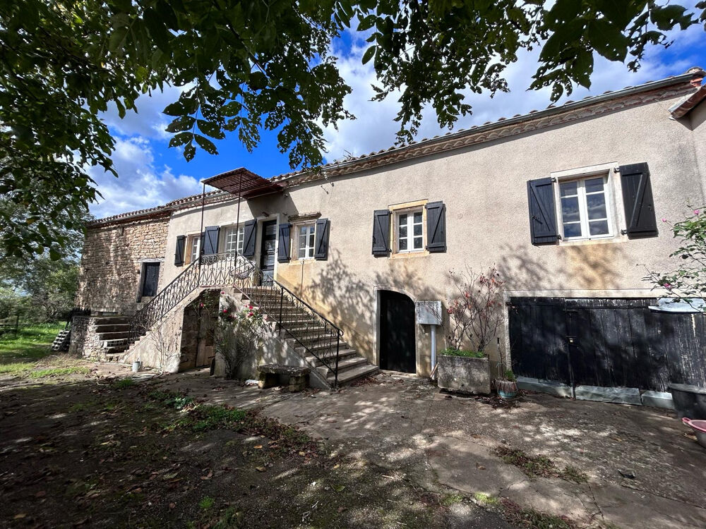 Vente Propriété/Château Ancien corps de ferme de 380m2 dont 125m2 habitables sur 4500m2 de terrain Feneyrols