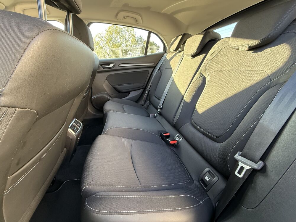 Megane IV 1.5L Blue dCi 115ch Business | GARANTIE 12 MOIS 2021 occasion 44860 Pont-Saint-Martin