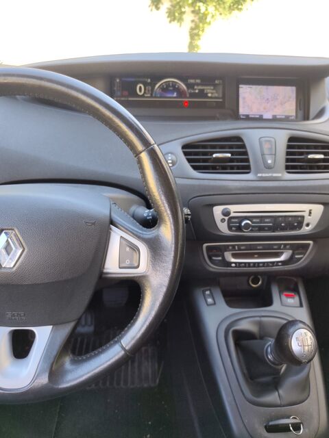 Sc&eacute;nic Renault III – 1.6 dCi 130 Energy – finition Dynamique 2012 occasion 34160 Castries