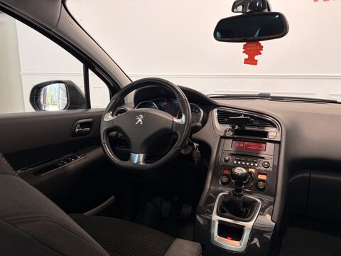 5008 (2) 1.6 BLUEHDI 120 STYLE 7PLACES / ATTELAGE / 2015 occasion 27620 Gasny