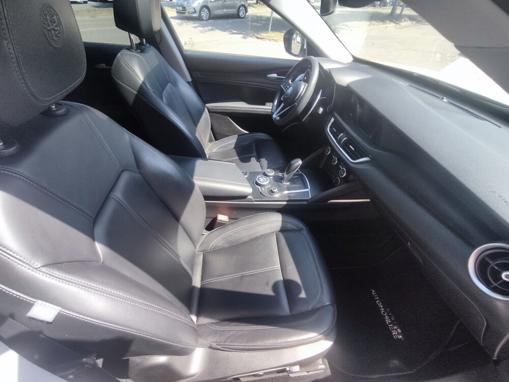 Stelvio Lusso• Toit Panoramique Ouvrant 2019 occasion 27500 Pont-Audemer