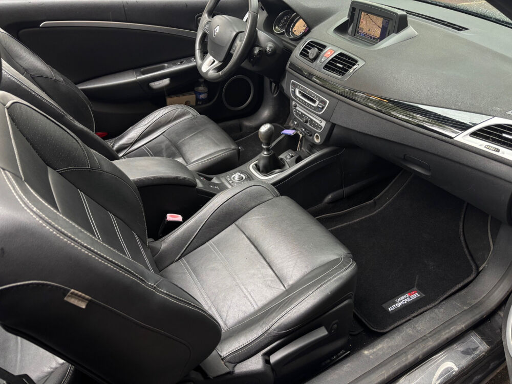 M&eacute;gane COUPE CABRIOLET 1.4 TCE 130 PRIVILEGE **MOTEUR A CHAINE** 2010 occasion 92370 Chaville