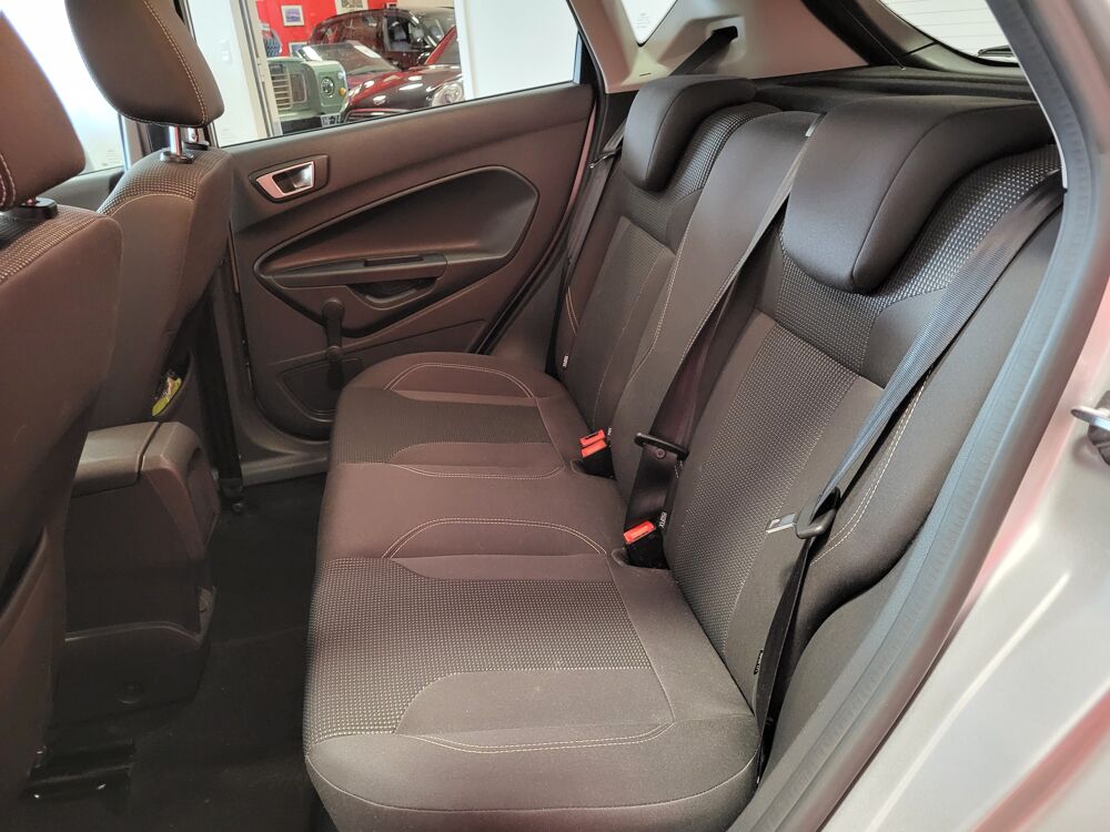 Fiesta FORD FIESTA 1.0 ECOBOOST 100 TITANIUM POWERSHIRT 2017 occasion 37170 Chambray-l&egrave;s-Tours