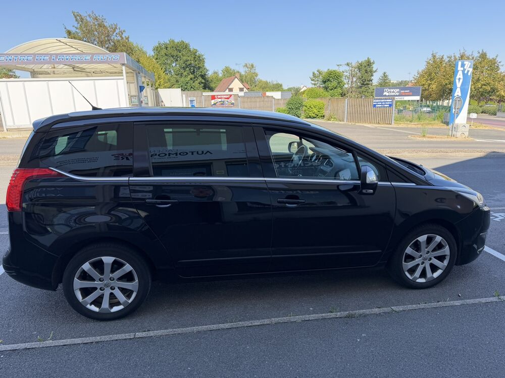 5008 (2) 2.0 BLUEHDI 150 S&S 8CV ALLURE 7PL 2017 occasion 80480 Salou&euml;l