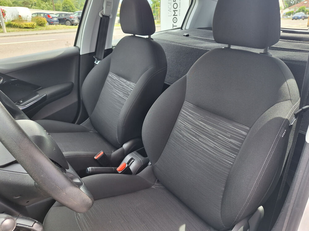 Divers Business 1.5 Bluehdi 100 ch Active 1&egrave;re main TVA r&eacute;cup&eacute;rable 2019 occasion 90400 Danjoutin