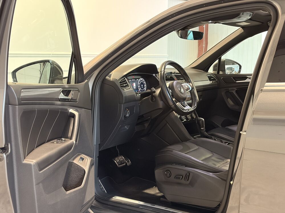 Tiguan (2) 2.0 TDI 150 BLUEMOTION TECHNOLOGY CARAT DSG7 + ATTELAGE 2017 occasion 27620 Gasny