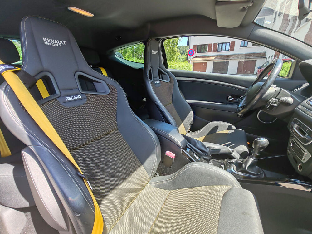 M&eacute;gane III RS Phase 2 Coup&eacute; 2.0 T 16V 265 cv 2012 occasion 25300 Pontarlier