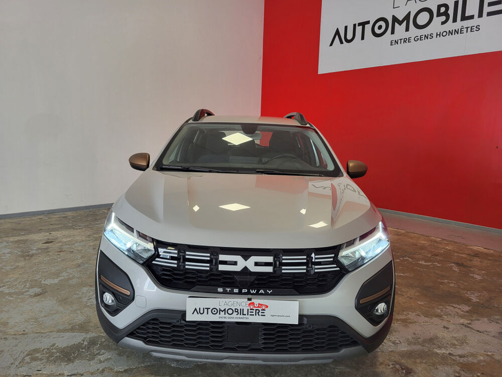 Sandero STEPWAY 1.0 ECO-G 100 EXTREME + ATTELAGE + CARPLAY 2024 occasion 37170 Chambray-l&egrave;s-Tours
