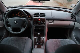 CLK Coup&eacute; 200 2.0 i 136 cv Elegance 1997 occasion 88000 &Eacute;pinal