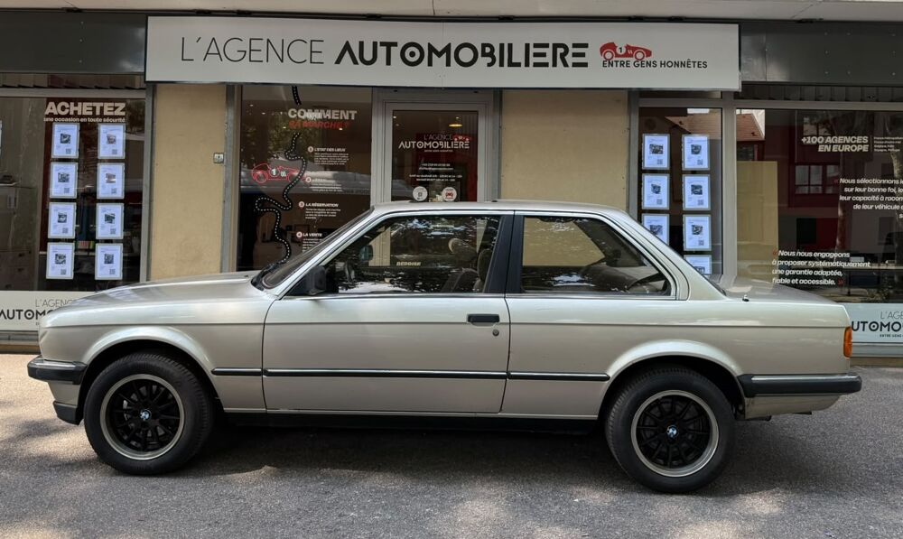 S&eacute;rie 3 E30 COUPE 318i 1.8 i 105cv BOITE AUTOMATIQUE 1984 occasion 92370 Chaville