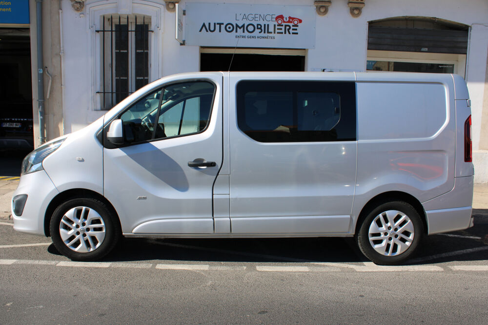 Vivaro COMBI 1.6 CDTI 115 - L1H1 PACK PLUS CLIM ( Moteur &agrave; cha&icirc;ne, 2015 occasion 34200 S&egrave;te