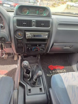 Land Cruiser 3.0 TD 125cv KZJ95 VX - 7 places - Calandre 2000 occasion 49124 Saint-Barth&eacute;lemy-d'Anjou