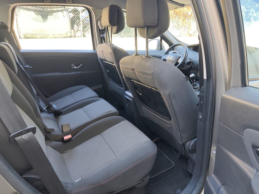 Sc&eacute;nic Renault III – 1.6 dCi 130 Energy – finition Dynamique 2012 occasion 34160 Castries