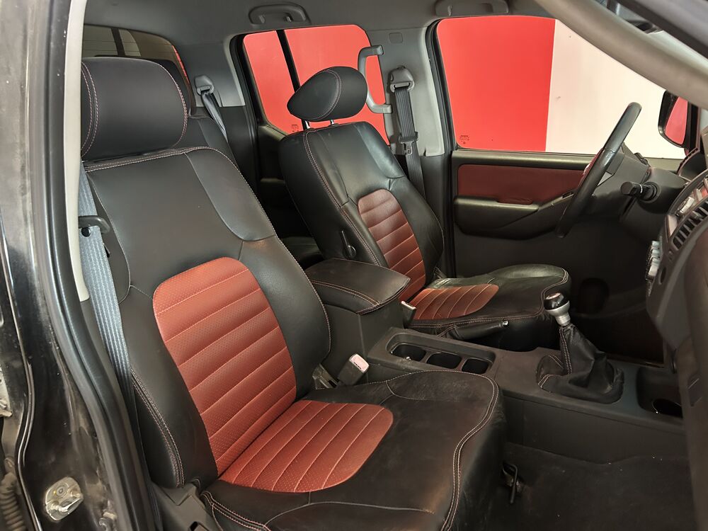Navara NISSAN NAVARA (2) 2.5 DCI 190 DOUBLE CABINE LE- 1ERE MAIN 2010 occasion 37170 Chambray-l&egrave;s-Tours