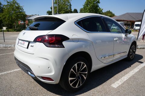 DS4 (2) 1.6 BLUEHDI 120 S&S CONNECTED CHIC EAT 6 2018 occasion 01000 Saint-Denis-l&egrave;s-Bourg
