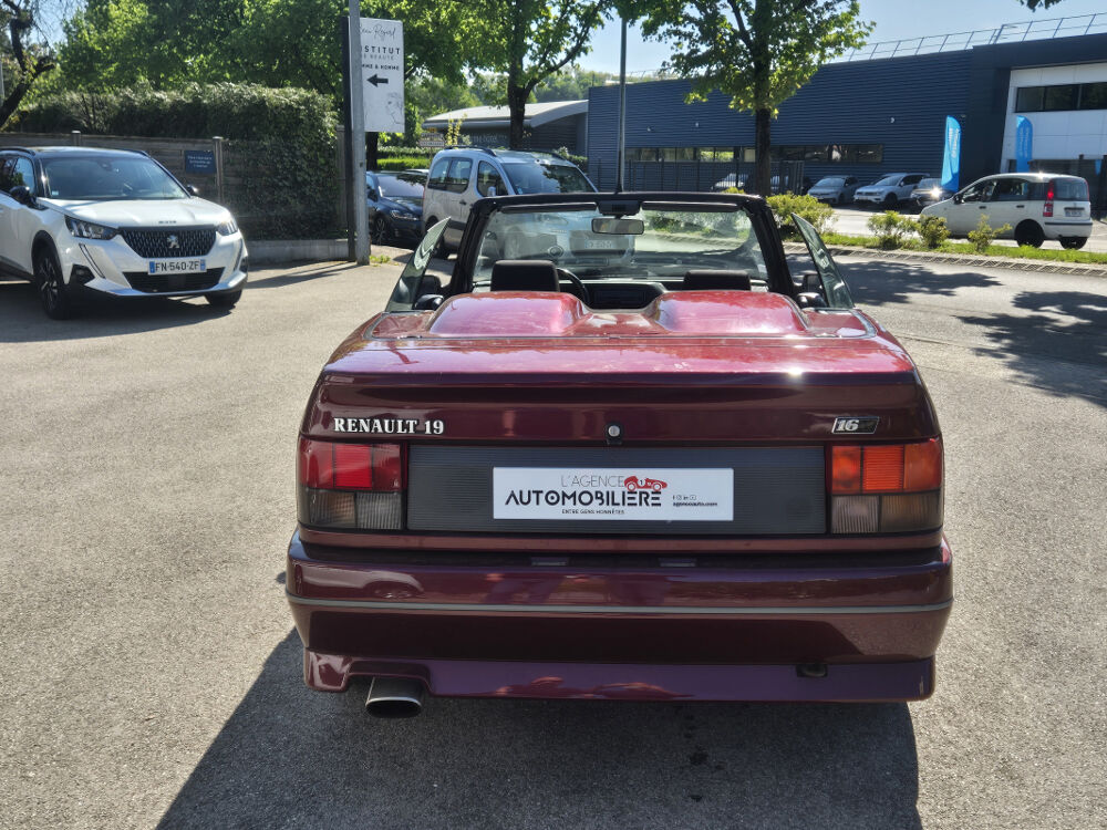 R19 1.8 137 CV 16V Cabriolet Ph1 - 105000 kms - 1992 occasion 25400 Audincourt