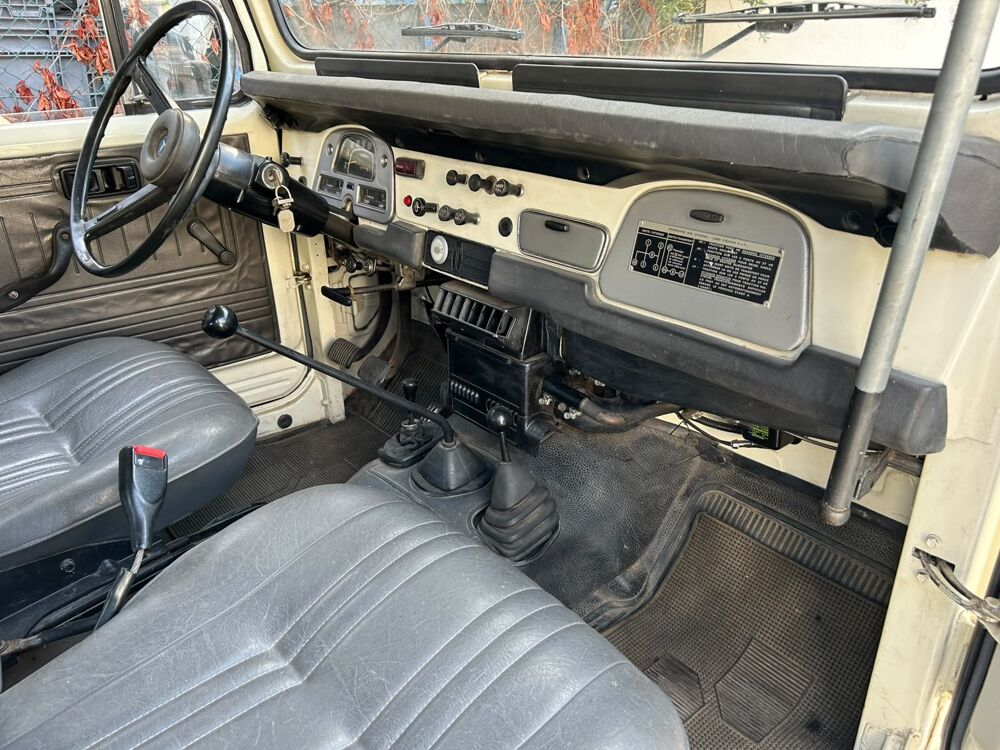 Land Cruiser BJ 43 1978 occasion 34160 Castries