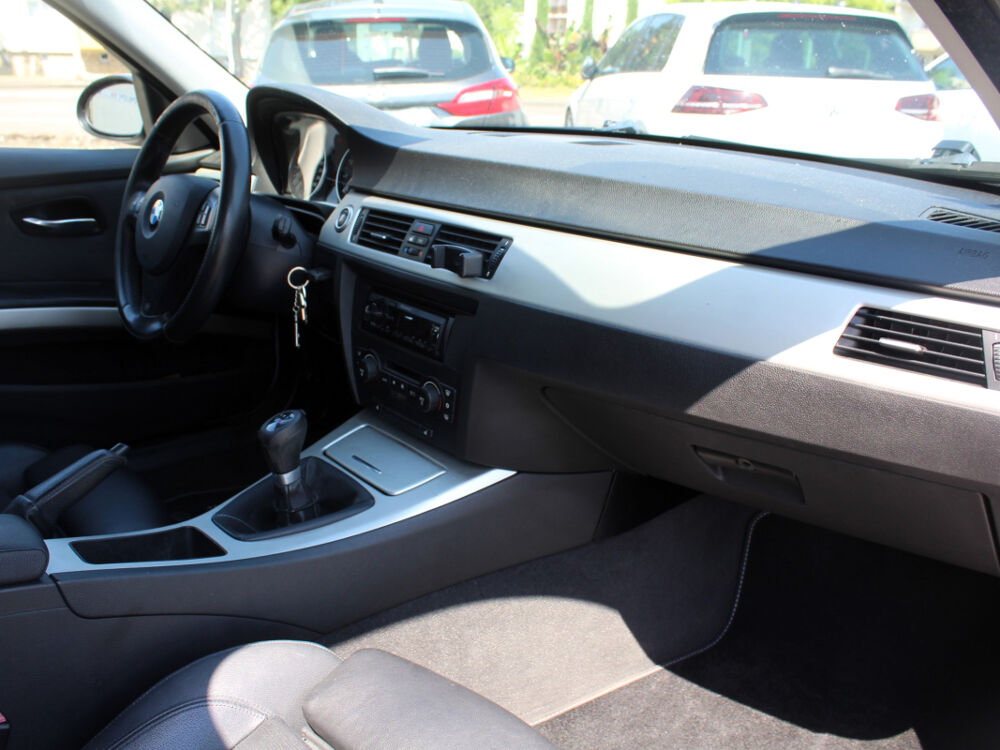 S&eacute;rie 3 325i 218 CH Premiere 2005 occasion 70000 Vesoul