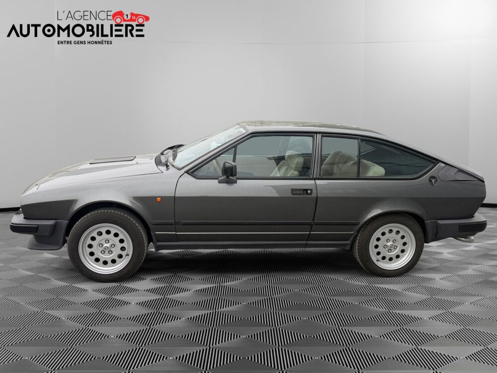 GTV 2.5 i V6 coup&eacute; 1982 occasion 51000 Ch&acirc;lons-en-Champagne