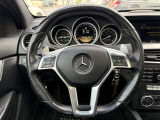 Classe C III COUPE 63 AMG BVA7 SUIVI COMPLET MERCEDES 2011 occasion 59300 Valenciennes