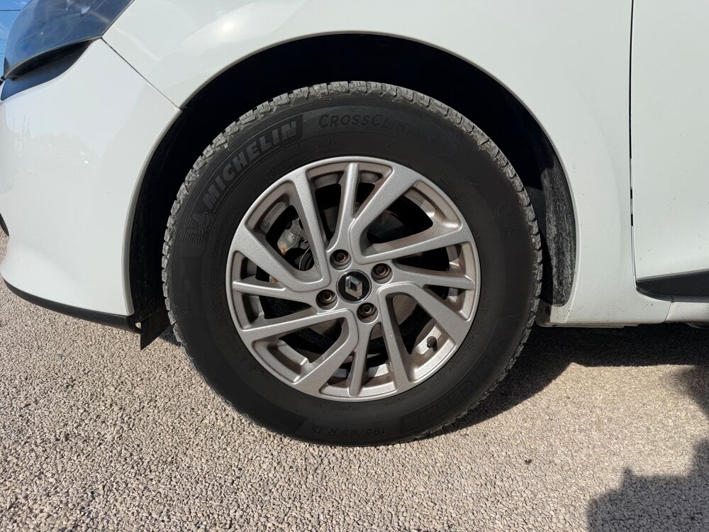 Clio IV 1.2 Life 2015 occasion 71380 Ch&acirc;tenoy-en-Bresse