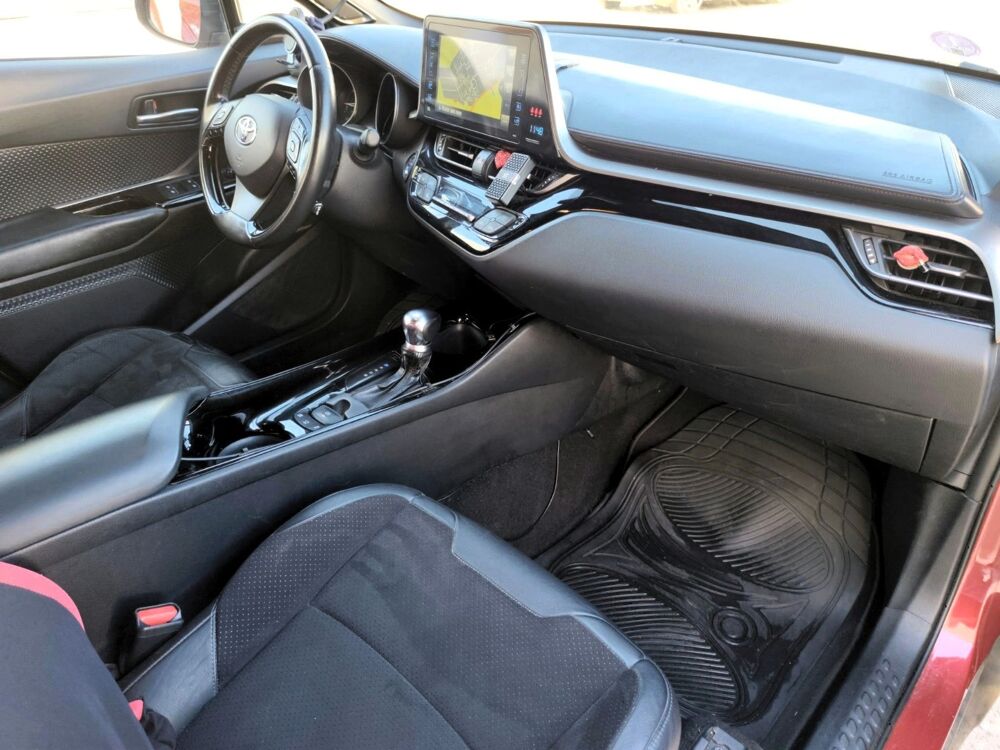 C-HR 1.8 FULL HYBRID122 COLLECTION 2018 occasion 34160 Castries