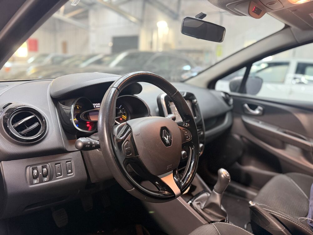 Clio Business 2015 occasion 78680 &Eacute;p&ocirc;ne