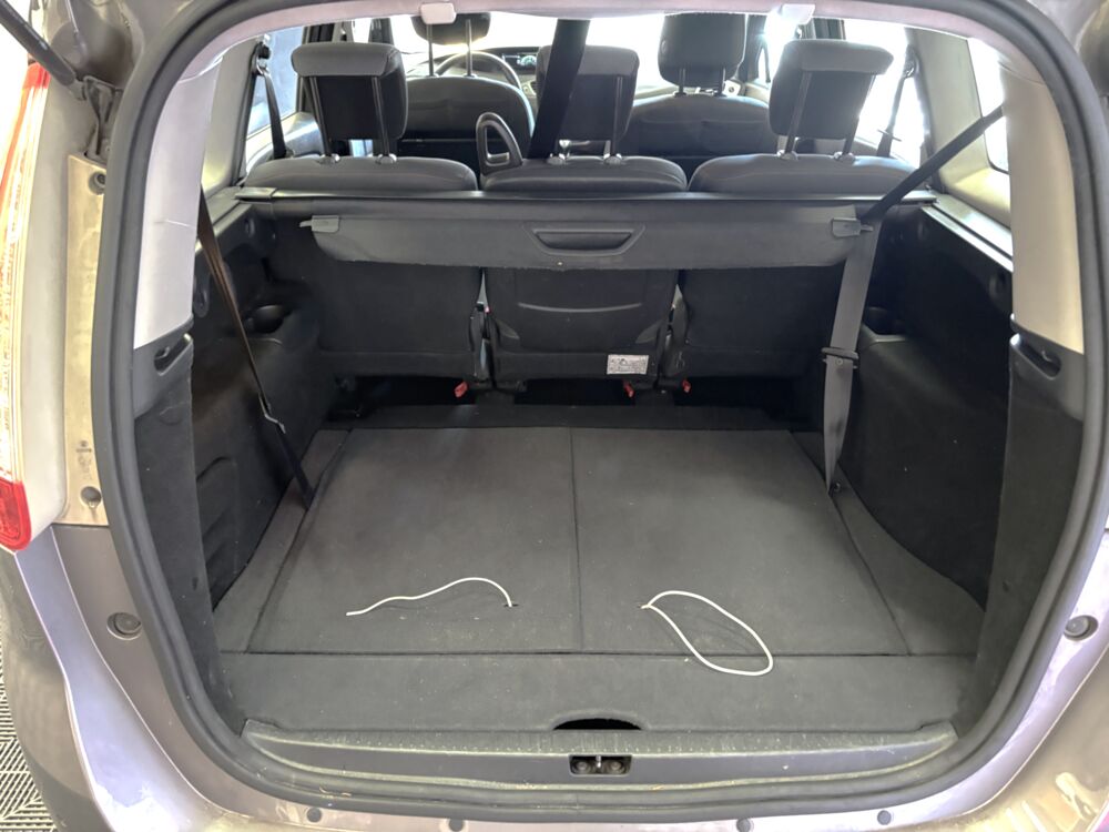 Grand scenic IV 1.5 DCI 110 ch Finition Business 7 places 2014 occasion 59640 Dunkerque