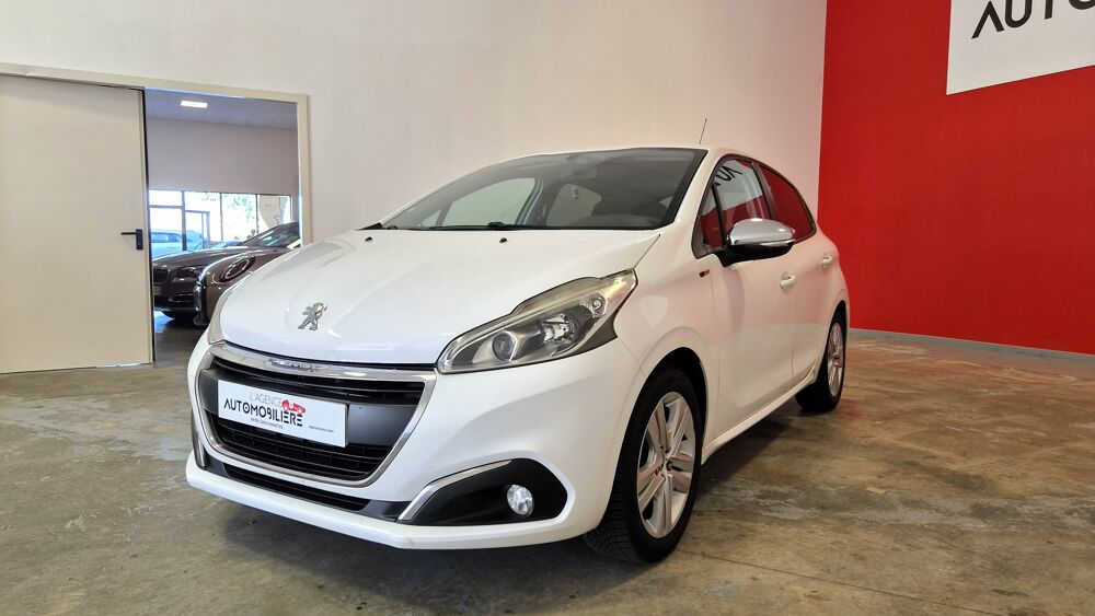 208 PEUGEOT 1.2 PURETECH 82 STYLE 5P 2016 occasion 37170 Chambray-l&egrave;s-Tours