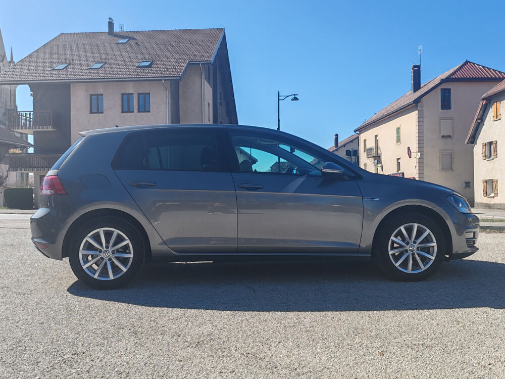 Golf 1.6 TDI 110 LOUNGE BVM 2016 occasion 25300 Pontarlier